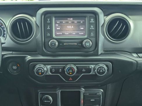 Used 2021 Jeep Gladiator Sport AWD/4WD image 18