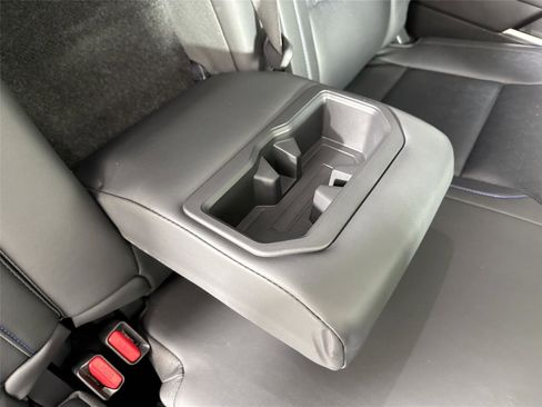 Used 2024 Toyota Tundra Platinum AWD/4WD image 44