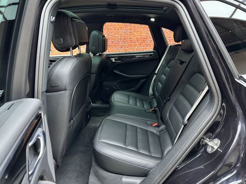 Used 2024 Porsche Macan S AWD/4WD image 23