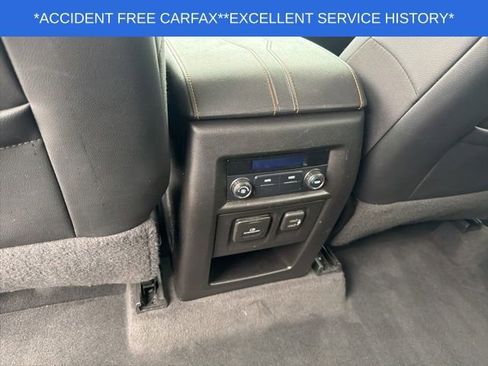 Used 2020 Chevrolet Traverse LT w/ LT Premium Package image 21