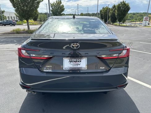 Used 2025 Toyota Camry SE w/ Convenience Package AWD/4WD image 8