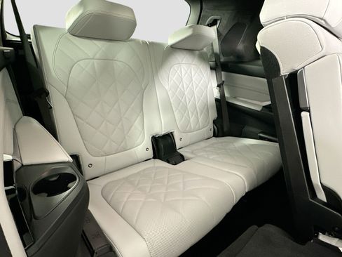 New 2026 BMW X7 xDrive40i image 29
