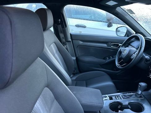 Used 2025 Honda Civic Sport image 9