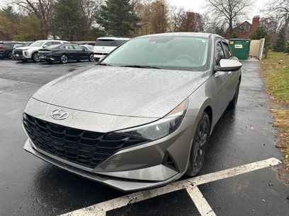Certified 2023 Hyundai Elantra SEL w/ Cargo Package