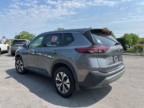 Certified 2022 Nissan Rogue SV image 5