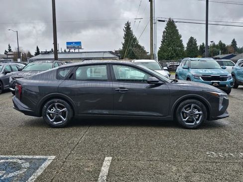 New 2026 Kia K4 LXS image 6