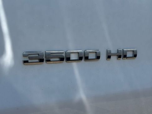 Used 2018 Chevrolet Silverado 3500 W/T w/ WT Convenience Package AWD/4WD image 4