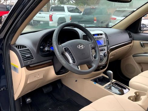 Used 2011 Hyundai Santa Fe GLS image 16