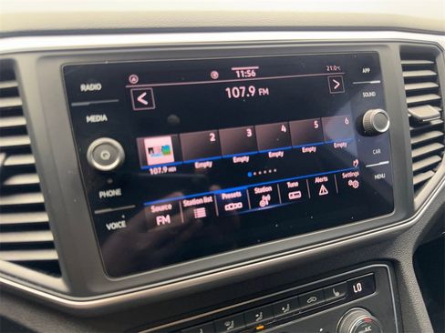 Used 2021 Volkswagen Atlas Cross Sport SE image 64