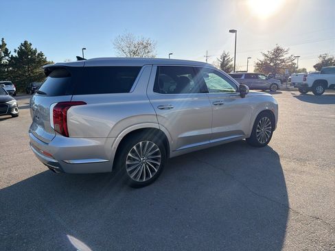 Used 2024 Hyundai Palisade Calligraphy image 4