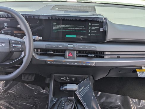 New 2026 Kia K4 FWD image 14