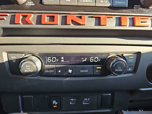 Used 2025 Nissan Frontier PRO-4X image 27