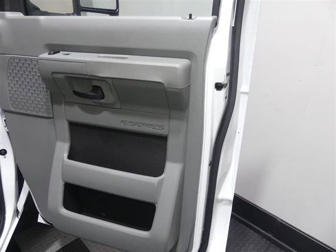 Used 2021 Ford E-350 and Econoline 350 Super Duty w/ Power Windows & Locks Group image 13