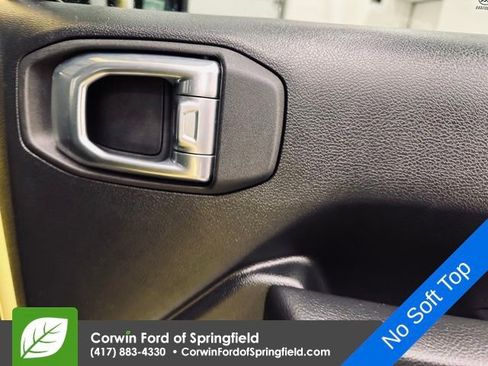 Used 2022 Jeep Wrangler Unlimited Rubicon w/ Cold Weather Group image 15