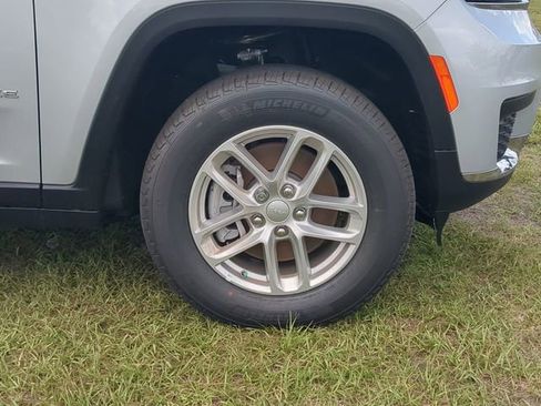 New 2025 Jeep Grand Cherokee L Laredo w/ Trailer Tow Package image 10