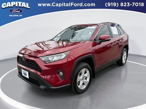 Used 2019 Toyota RAV4 XLE image 1