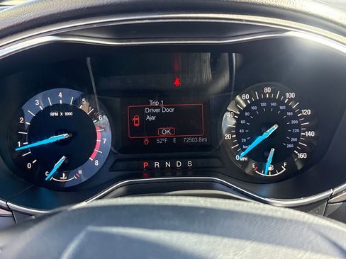 Used 2018 Ford Fusion SE image 16