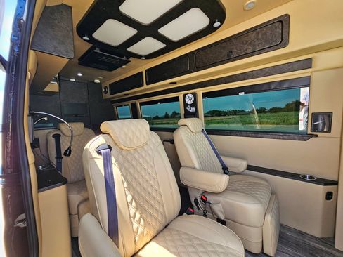 Used 2019 Mercedes-Benz Sprinter 3500 image 37