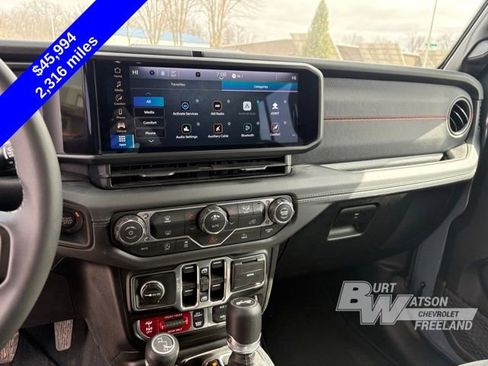 Used 2026 Jeep Wrangler Unlimited Rubicon AWD/4WD image 21