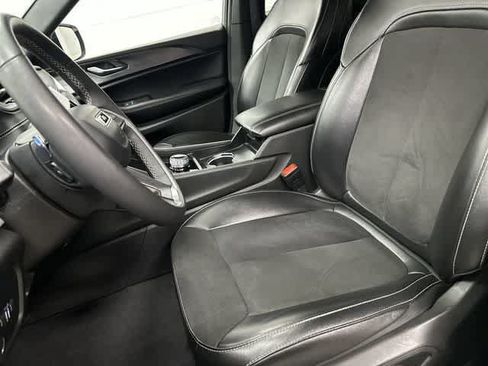Used 2024 Jeep Grand Cherokee Altitude RWD image 10