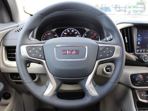 Used 2024 GMC Terrain Denali w/ Denali Premium Package AWD/4WD image 15