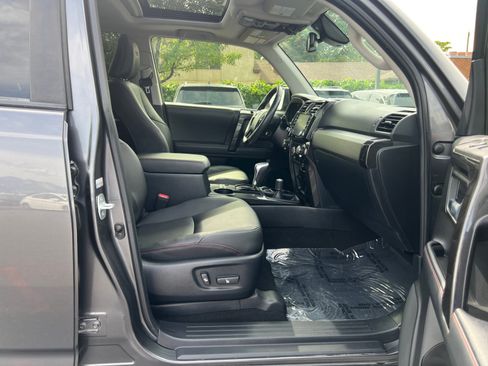 Used 2020 Toyota 4Runner TRD Off-Road Premium w/ Moonroof Package AWD/4WD image 29