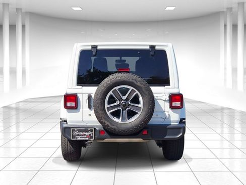 Used 2020 Jeep Wrangler Unlimited Sahara AWD/4WD image 4