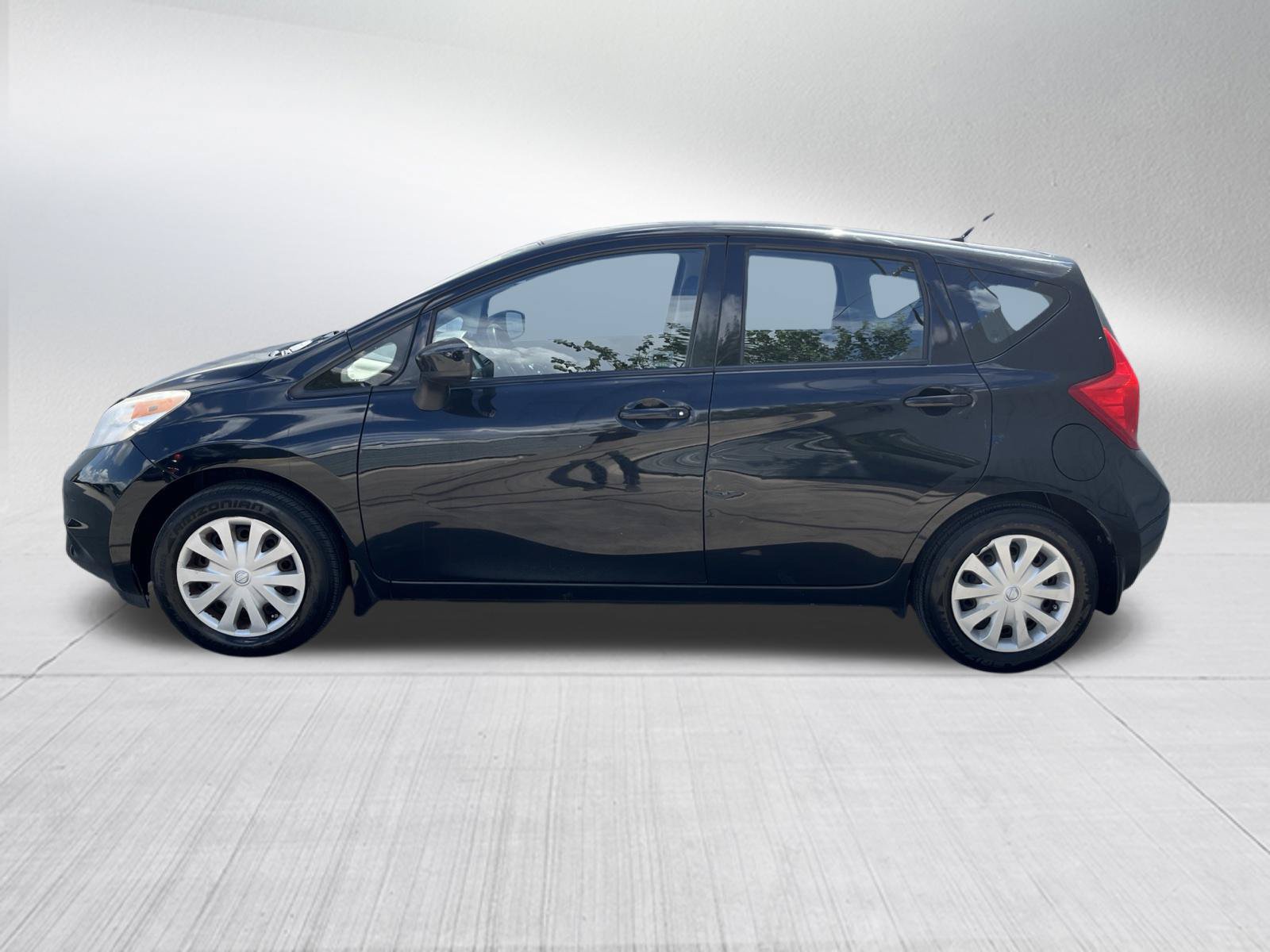 Used 2015 Nissan Versa Note SV FWD image 4