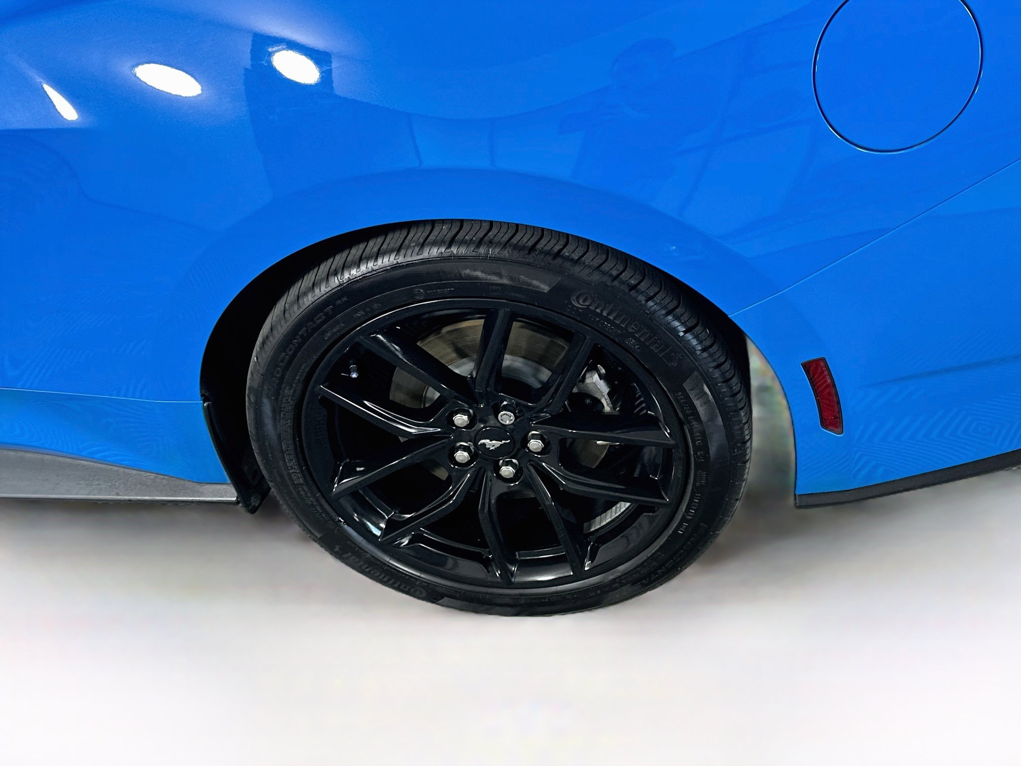 Used 2024 Ford Mustang Coupe RWD image 11