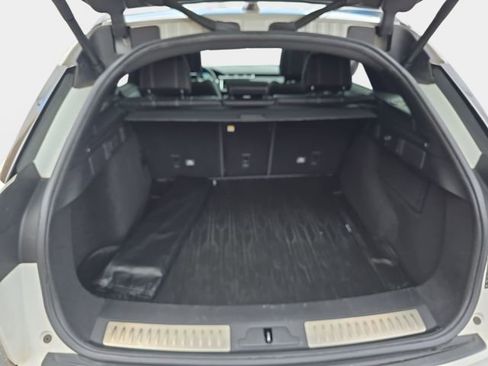 Used 2018 Land Rover Range Rover Velar R-Dynamic SE image 14