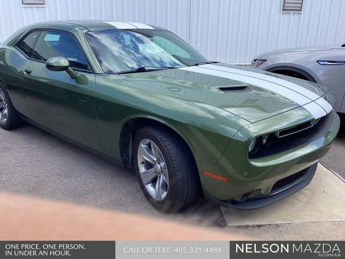 Used 2018 Dodge Challenger SXT w/ Cold Weather Group RWD image 3