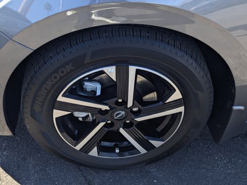 Used 2024 Nissan Sentra SV w/ All-Weather Package image 7