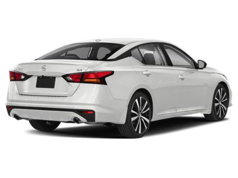 Used 2022 Nissan Altima 2.5 SR AWD/4WD image 2