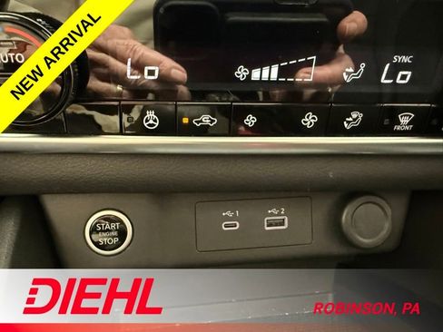 Used 2023 Nissan Rogue SV w/ SV Premium B Package AWD/4WD image 26