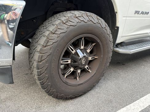 Used 2019 RAM 2500 Big Horn image 15