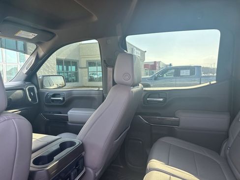 Used 2022 Chevrolet Silverado 1500 LTZ image 10