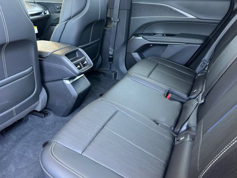 Used 2026 Cadillac Lyriq Luxury RWD image 14