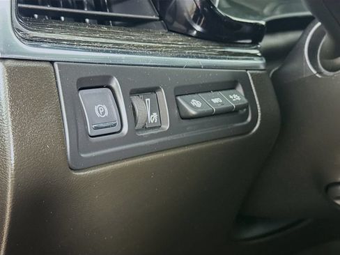 Used 2022 Cadillac XT5 Premium Luxury w/ Technology Package AWD/4WD image 12