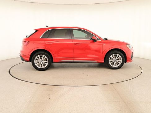 Certified 2022 Audi Q3 2.0T Premium w/ Convenience Package AWD/4WD image 8