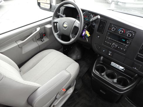 Used 2016 Chevrolet Express 3500 LT w/ LT Preferred Equipment Group image 24