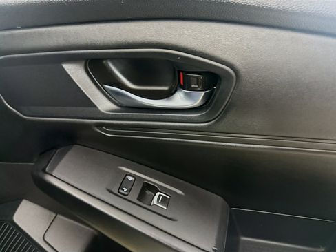 Used 2023 Honda Accord EX image 31