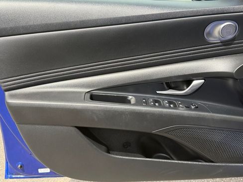 Used 2023 Hyundai Elantra Limited w/ Cargo Package FWD image 20