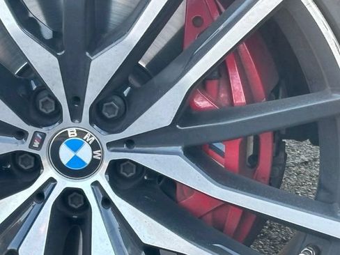 Used 2022 BMW X5 xDrive40i w/ M Sport Package AWD/4WD image 9