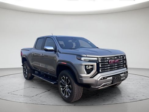 Used 2025 GMC Canyon Denali AWD/4WD image 2