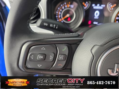 New 2025 Jeep Gladiator Sport image 16