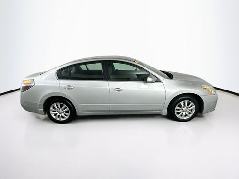 Used 2012 Nissan Altima 2.5 S FWD image 10
