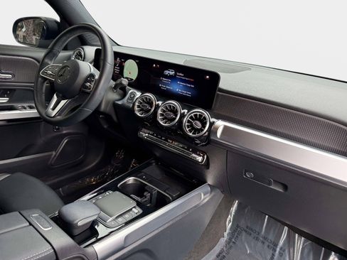 Used 2023 Mercedes-Benz EQB 250+ image 37