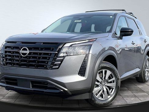 New 2026 Nissan Pathfinder SV image 2