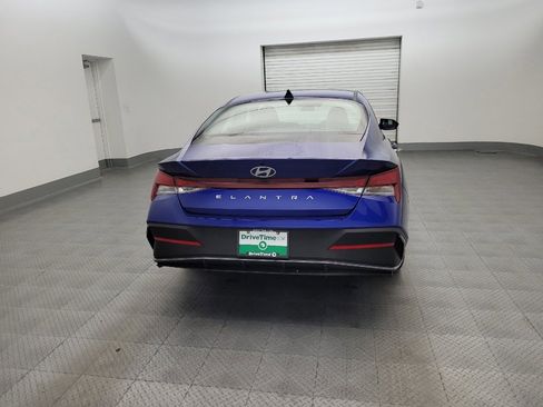 Used 2024 Hyundai Elantra SEL FWD image 7