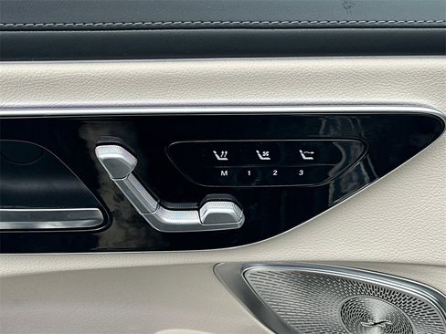 Certified 2025 Mercedes-Benz CLE 300 4MATIC Cabriolet image 11